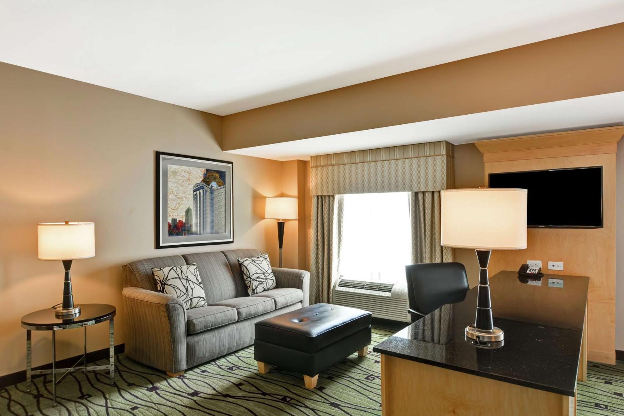 Hampton Inn & Suites Crabtree Raleigh Exterior photo