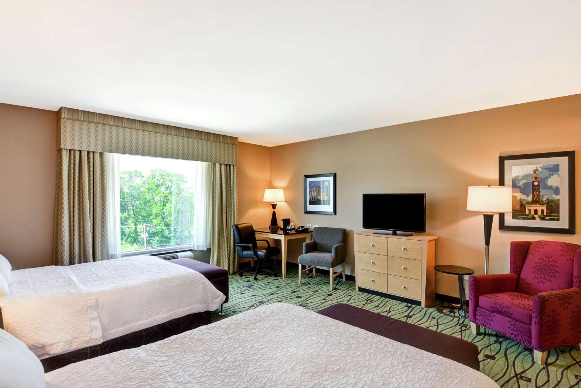 Hampton Inn & Suites Crabtree Raleigh Exterior photo